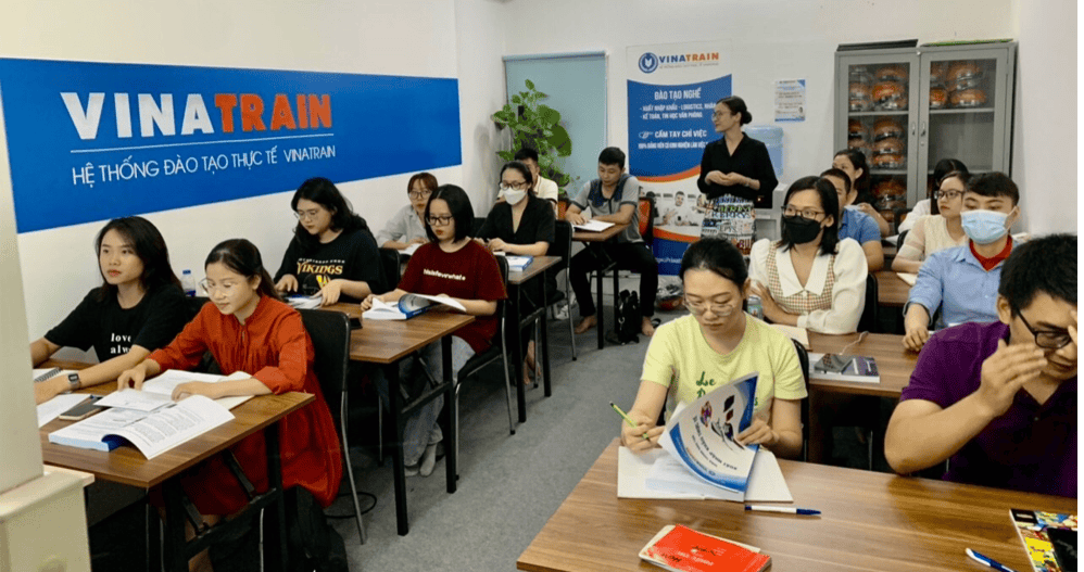 Lớp học trực tiếp tại VinaTrain