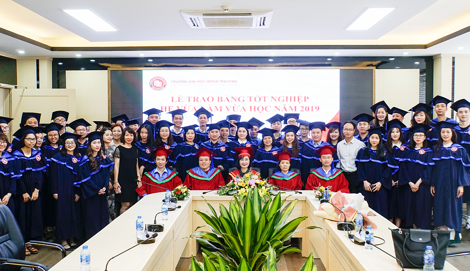 Giá trị pháp lý hệ đại học vừa học vừa làm tương đương với chính quy